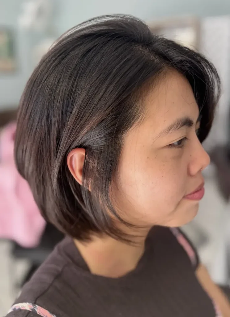 Short haircut by a professional hairdresser in Santitham Chiang Mai